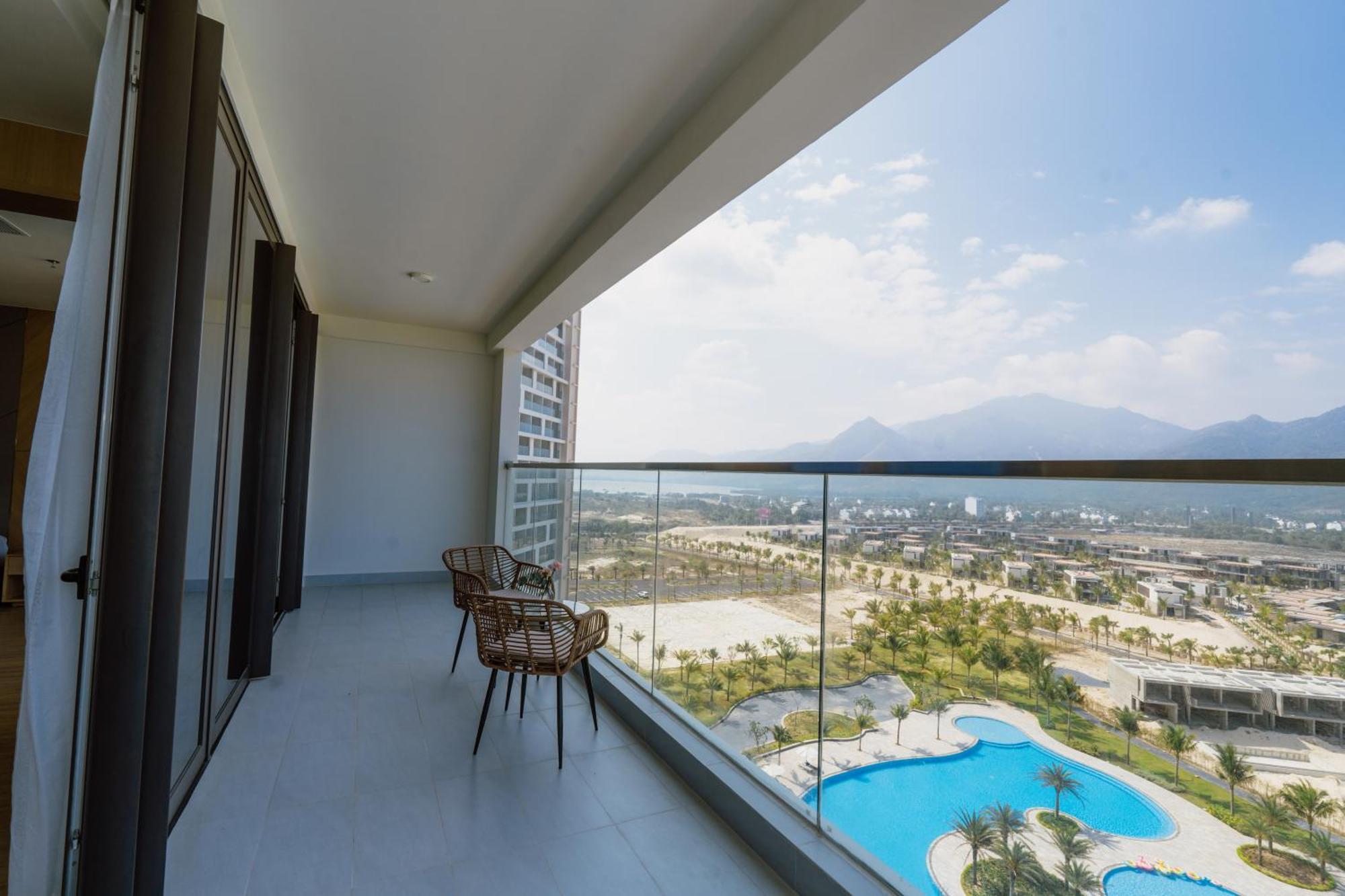 Aquamarine Beachfront Resort & Spa Cam Ranh Extérieur photo